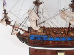 Casa Padrino Luxus Flaggschiff Goto Predestination mit Massivholz Ständer 95,2 x 29,2 x H. 83,8 cm - Handgefertigtes Deko Schiff - Holzschiff - Kriegsschiff - Segelschiff - Deko Accessoires