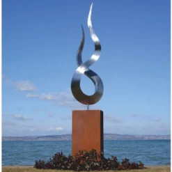 Casa Padrino Luxus Garten Deko Metall Skulptur Flamme auf Säule Silber / Rost H. 301 cm