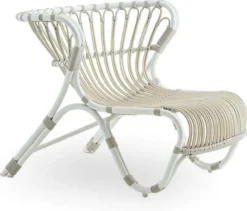 Casa Padrino Luxus Garten Lounge Sessel Weiß / Grau 79 x 92 x H. 68 cm - Wetterbeständiger Garten & Terrassen Sessel - Garten & Terrassen Möbel - Luxus Qualität