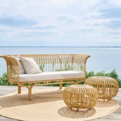 Casa Padrino Luxus Gartensofa mit Sitzkissen Naturfarben / Hellgrau 193 x 76 x H. 81 cm - Wetterbeständiges Garten & Terrassen Sofa - Garten & Terrassen Möbel - Luxus Qualität