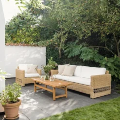 Casa Padrino Luxus Gartensofa mit Kissen Naturfarben / Weiß 200 x 86 x H. 71 cm - Wetterbeständiges Garten & Terrassen Sofa - Garten & Terrassen Möbel - Luxus Qualität