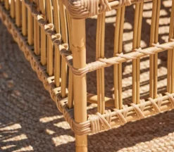 Casa Padrino Luxus Gartentisch Naturfarben 60 x 60 x H. 43 cm - Wetterbeständiger Garten & Terrassen Beistelltisch mit Glasplatte - Moderne Garten & Terrassen Möbel - Luxus Kollektion