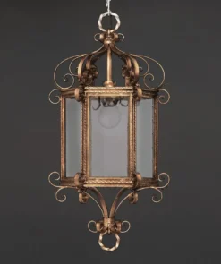 Casa Padrino Luxus Hängeleuchte Laterne Gold Ø 40 x H. 90 cm - Handgefertigte Laterne aus Schmiedeeisen mit Voluten - Luxus Kollektion - Edel & Prunkvoll