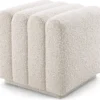 Casa Padrino Luxus Hocker Cremefarben 47 x 46 x H. 46 cm - Gepolsterter Wohnzimmer Sitzhocker - Luxus Möbel