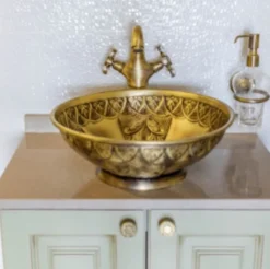 Casa Padrino Luxus Jugendstil Waschbecken Schale Antik Gelbgold Ø 41,5 x H. 15,5 cm - Rundes Retro Messing Waschbecken - Badezimmer Accessoires - Luxus Jugendstil Badezimmer Zubehör