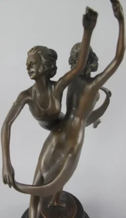 Casa Padrino Luxus Jugendstil Bronze Skulptur Tänzerinnen mit Marmorsockel Bronzefarben / Schwarz 24 x 13 x H. 36 cm - Bronzefigur - Dekofigur - Deko Accessoires