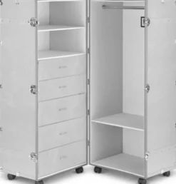 Casa Padrino Luxus Kunstleder Kofferschrank mit Rollen Weiß / Silber 60 x 86 x H. 143 cm - Schrankkoffer im Vintage Stil - Luxus Accessoires