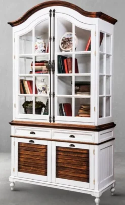 Casa Padrino Luxus Landhausstil Schrank Antik Weiß / Braun 140 x 51,5 x H. 246,5 cm - Landhausstil Esszimmerschrank mit 4 Türen und 2 Schubladen - Landhausstil Vitrine - Landhausstil Esszimmer Möbel