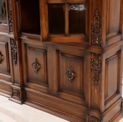 Casa Padrino Luxus Landhausstil Bücherschrank Braun / Antik Messing 262,5 x 54 x H. 251 cm - Massivholz Schrank mit Beleuchtung - Wohnzimmerschrank - Büroschrank - Luxus Landhausstil Möbel