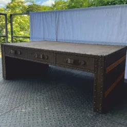 Casa Padrino Luxus Leder Couchtisch in Koffer Optik Braun 132 cm - Wohnzimmer Möbel