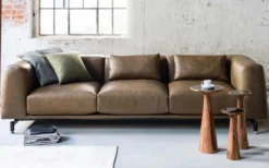 Casa Padrino Luxus Leder Sofa Vintage Braun / Schwarz / Silber 260 x 93 x H. 67 cm - Wohnzimmer Sofa mit hochwertigem Echtleder - Luxus Wohnzimmer Möbel - Hotel Möbel - Luxus Einrichtung