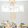 Casa Padrino Luxus LED Kronleuchter Antik Messingfarben / Weiß Ø 92,7 x H. 83,8 cm - Kronleuchter mit kugelförmigen Glas Lampenschirmen - Luxus Qualität