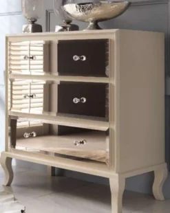 Casa Padrino Luxus Neoklassik Kommode mit 3 verspiegelten Schubladen Cremefarben 100 x 50 x H. 103 cm - Luxus Qualität