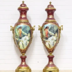 Casa Padrino Luxus Porzellan Vasen Set Bordeauxrot / Gold 30 x H. 100 cm - Dekorationen im Barockstil