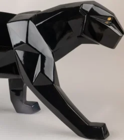 Casa Padrino Luxus Porzellan Panther Skulptur Schwarz glasiert 50 x 12 x H. 19 cm - Hangefertigte Deko Figur aus feinstem spanischen Porzellan - Luxus Deko Accessoires