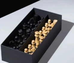 Casa Padrino Luxus Schach Set 50 x 50 cm - Luxus Schachspiel - Holz Schachbrett mit Schachfiguren