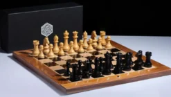 Casa Padrino Luxus Schach Set 50 x 50 cm - Holz Schachspiel - Schachbrett mit Schachfiguren
