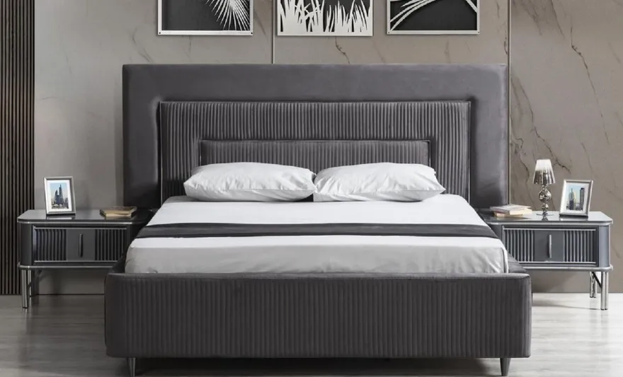 Casa Padrino Luxus Schlafzimmer Set Grau / Silber - 1 Doppelbett mit Kopfteil & 2 Nachttische - Luxus Schlafzimmer Möbel