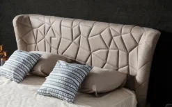 Casa Padrino Luxus Schlafzimmer Set Grau / Braun / Kupfer - 1 Doppelbett mit Kopfteil & 2 Nachtkommoden - Luxus Schlafzimmer Möbel - Luxus Schlafzimmer Einrichtung