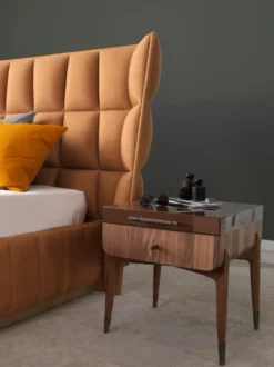 Casa Padrino Luxus Schlafzimmer Set Hellbraun / Braun - 1 Doppelbett mit Kopfteil & 2 Nachtkommoden - Luxus Schlafzimmer Möbel - Luxus Schlafzimmer Einrichtung