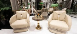 Casa Padrino Luxus Sessel Creme / Braun / Grau / Gold - Wohnzimmer Sessel - Hotel Sessel - Wohnzimmer Möbel - Hotel Möbel - Luxus Möbel