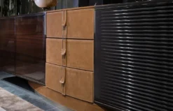 Casa Padrino Luxus Sideboard Hellbraun / Dunkelbraun / Grau / Gold 249 x 52,5 x H. 76 cm - Massivholz Schrank mit 3 Türen und 3 Schubladen - Luxus Möbel - Hotel Möbel - Luxus Einrichtung