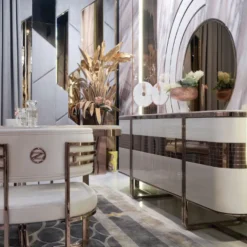 Casa Padrino Luxus Sideboard Creme / Weiß / Kupfer 230 x 55 x H. 89 cm - Edler Massivholz Schrank mit 4 Türen und Kunstmarmor Platte - Wohnzimmer Möbel - Hotel Möbel - Luxus Möbel