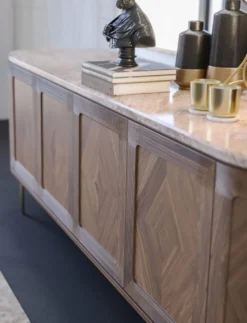 Casa Padrino Luxus Sideboard Braun / Beige / Messing 244 x 56 x H. 85 cm - Ovaler Massivholz Schrank mit 4 Türen und Marmorplatte - Esszimmer Möbel - Hotel Möbel - Luxus Möbel