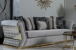 Casa Padrino Luxus Sofa Grau / Gold - Elegantes Wohnzimmer Sofa mit dekorativen Kissen - Luxus Wohnzimmer Möbel