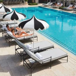 Casa Padrino Luxus Sonnenschirm Weiß / Schwarz Ø 200 x H. 250 cm - Hotel & Garten Möbel VPP