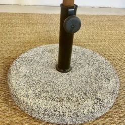 Casa Padrino Luxus Sonnenschirm mit Ständer Braun 200 x 200 cm