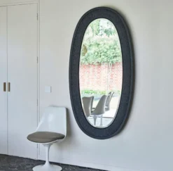 Casa Padrino Luxus Spiegel Schwarz 89 x 5 x H. 170 cm - Eleganter Ovaler Wandspiegel - Garderoben Spiegel - Wohnzimmer Spiegel - Luxus Deko Accessoires