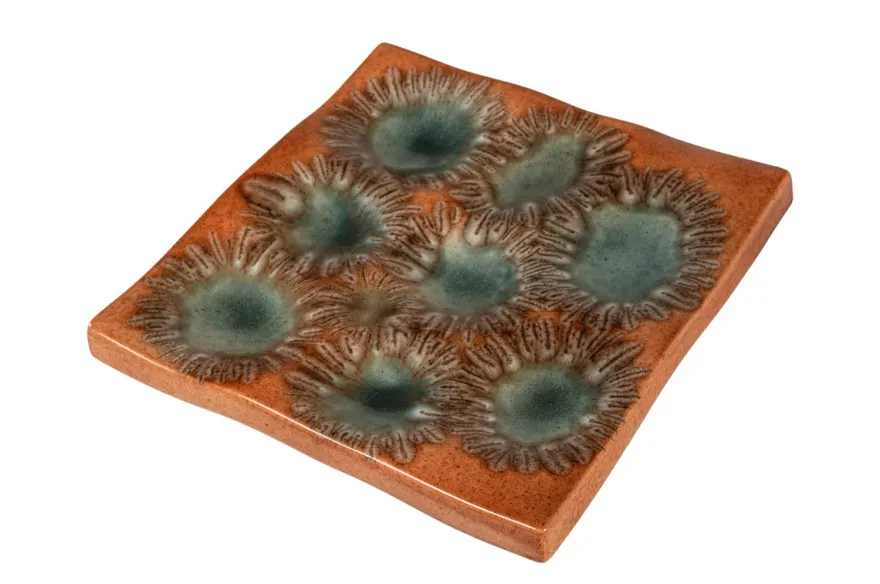 Casa Padrino Luxus Tablett Orange 31,5 x 32,5 x H. 3 cm - Deko Tablett und Wandrelief in Anemonen-Form aus feinem Porzellan - Luxus Deko Accessoires