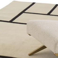 Casa Padrino Luxus Teppich Cremefarben / Schwarz 300 x 400 cm - Handgetufteter Wohnzimmer Teppich aus 100% Neuseeland Wolle - Luxus Qualität