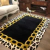 Casa Padrino Luxus Teppich mit Leoparden Design Mehrfarbig 160 x 230 cm - Rechteckiger Wohnzimmer Teppich - Handgetufteter Schlafzimmer Teppich - Luxus Interior - Luxus Qualität