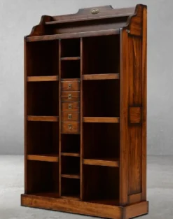 Casa Padrino Luxus Vintage Stil Bücherschrank Braun / Messing 105 x 35 x H. 169 cm - Massivholz Regalschrank - Wohnzimmer Schrank - Büro Schrank - Büro Möbel - Luxus Vintage Stil Möbel