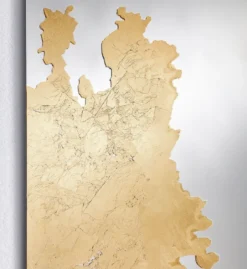 Casa Padrino Luxus Wandspiegel Gold 80 x 2,5 x H. 130 cm - Rechteckiger Wohnzimmer Spiegel - Schlafzimmer Spiegel - Garderoben Spiegel - Luxus Möbel - Luxus Interior - Luxus Qualität