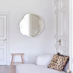 Casa Padrino Luxus Wandspiegel im Baumscheiben Design Weiß / Beige 101 x 2,5 x H. 98 cm - Wohnzimmer Spiegel - Schlafzimmer Spiegel - Garderoben Spiegel - Luxus Möbel - Luxus Interior