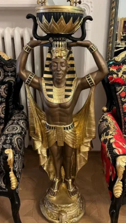 Casa Padrino Luxus XXL Deko Skulptur Ägypter mit Blumentopf Bronze / Gold / Schwarz H. 130 cm - Wetterbeständige XXL Deko Figur mit Blumentopf - Wohnzimmer Deko - Garten Deko