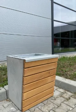 Casa Padrino Park Abfallbehälter Naturfarben / Grau / Silber H. 60 cm - Stadt Abfalleimer - Beton Mülleimer