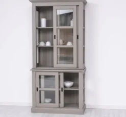 Casa Padrino Vitrine im Landhausstil mit 2 Türen, 110 x 47 x 220 cm