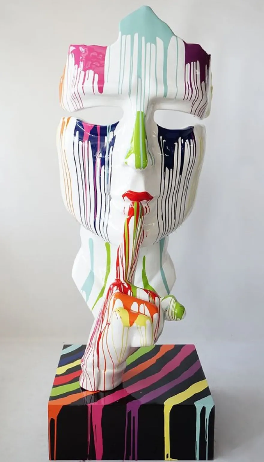Casa Padrino XXL Deko Skulptur Weiß / Bunt / Schwarz H. 190 cm