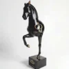 Casa Padrino XXL Deko Skulptur Pferd auf Sockel Schwarz / Gold H. 255 cm - XXL Deko Figur CPB
