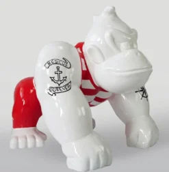 Casa Padrino XXL Deko Skulptur Gorilla Affe Weiß / Rot / Schwarz H. 104 cm - XXL Deko Figur
