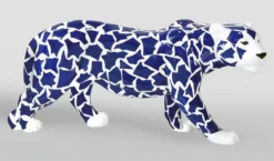 Casa Padrino XXL Deko Skulptur Panther Weiß / Blau 160 x H. 72 cm