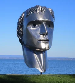 Casa Padrino XXL Edelstahl Garten Deko Skulptur Kopf Silber H. 213 cm