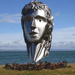 Casa Padrino XXL Garten Deko Edelstahl Skulptur Frauenkopf Silber H. 215 cm