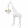 Casa Padrino XXL Stehleuchte Giraffe mit Barock Kronleuchter Matt Weiß / Gold H. 265 cm