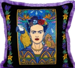 Frida Kahlo by Casa Padrino Luxus Deko Kissen mit Strass Steinen Schwarz / Bunt / Lila