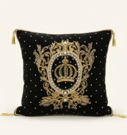 Harald Glööckler Luxus Barock Deko Kissen Pompöös by Casa Padrino Krone Bordeaux / Gold aufwendig verziert mit Pailletten und Glitzersteinen